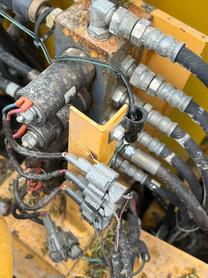 Buy Kato HD1430V Used Excavator / 5 Buy Kato HD1430V Used Excavator / 5