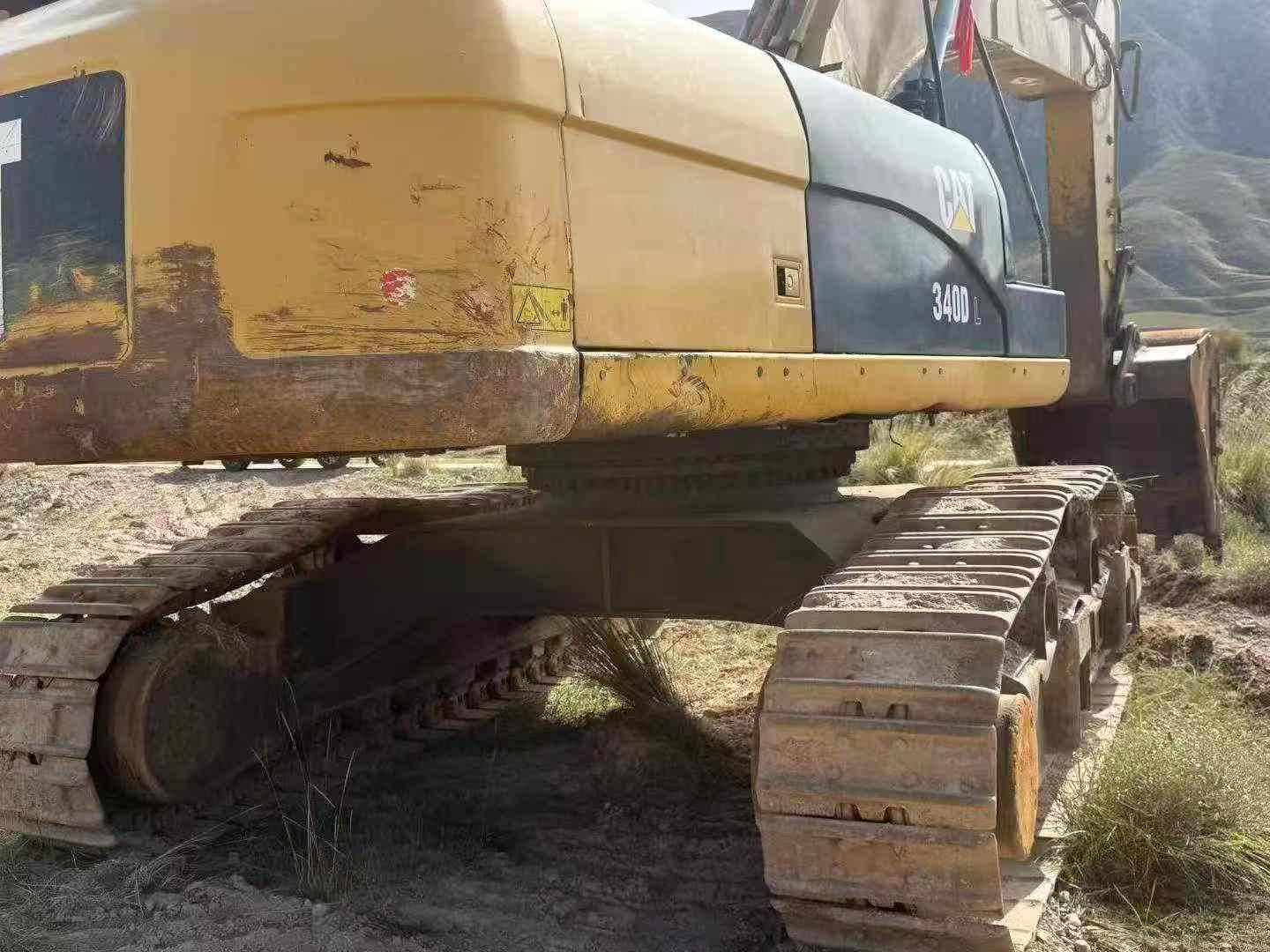 Buy Caterpillar 340D2L Used Excavator / 2