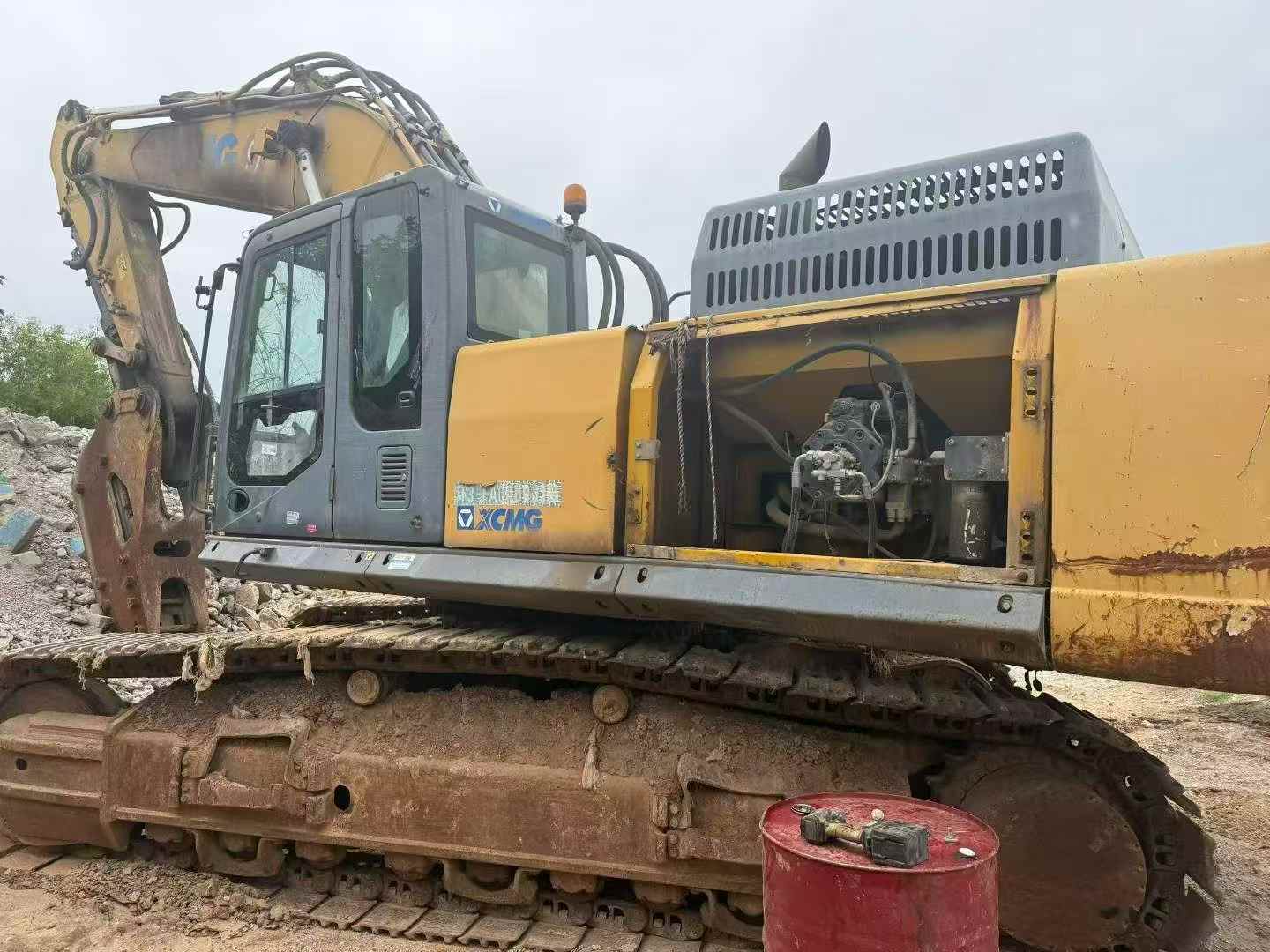 Buy XCMG XE470 Used Excavator / 3