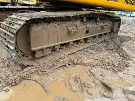 Buy Kato 820-3SP Used Excavator / 3 Buy Kato 820-3SP Used Excavator / 3