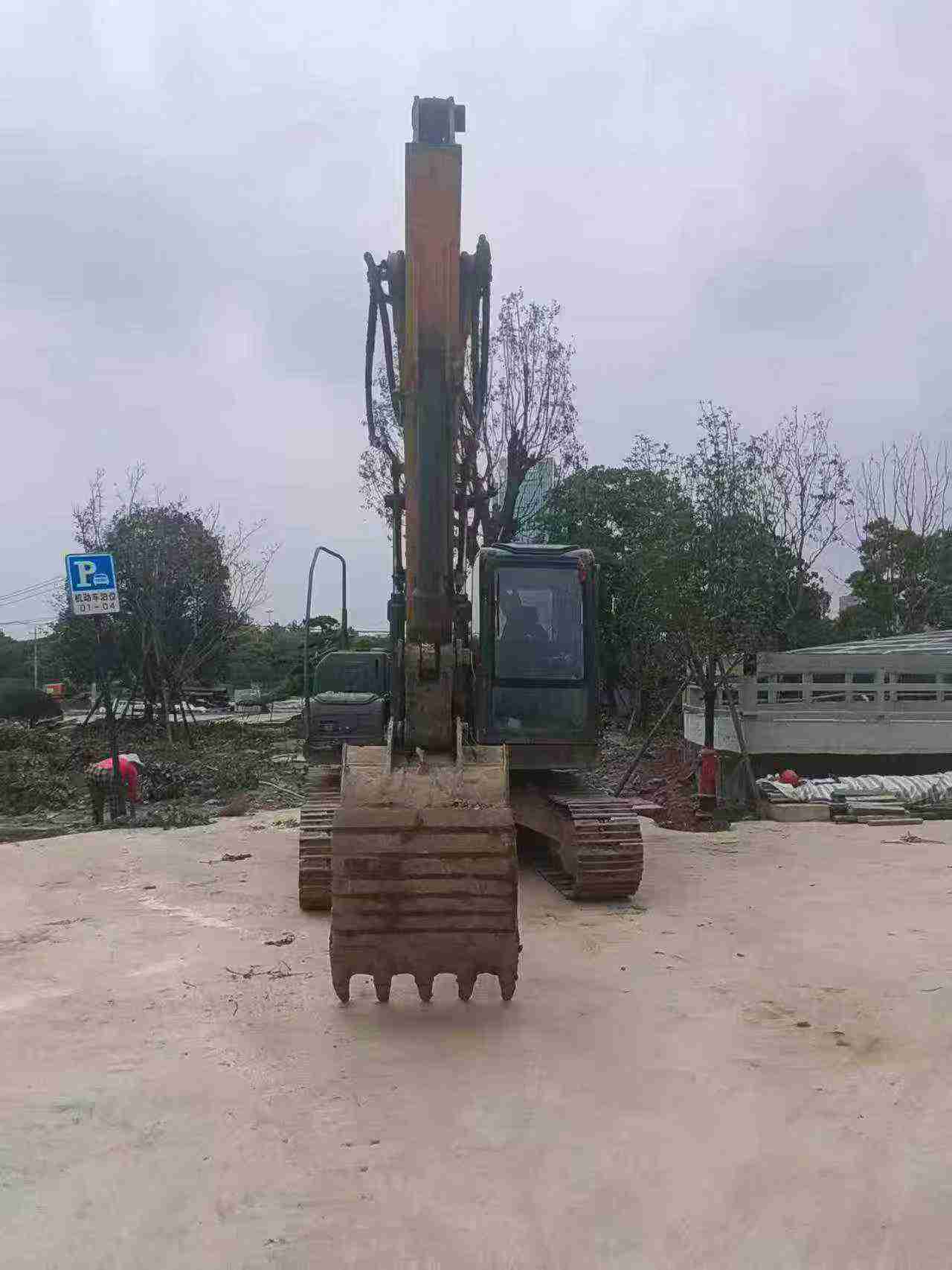 Buy XCMG XE135B Used Excavator / 6