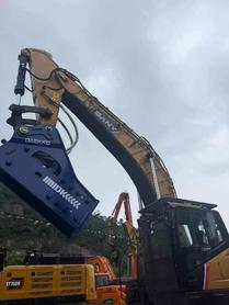 Buy Sany SY650HB Used Excavator / 2 Buy Sany SY650HB Used Excavator / 2