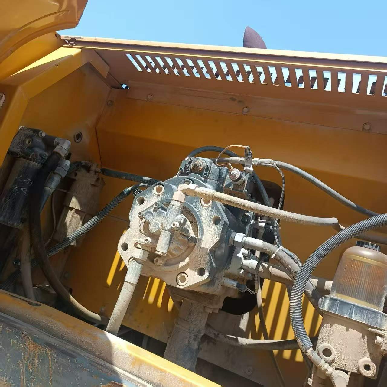 Buy XCMG XE370 Used Excavator / 2