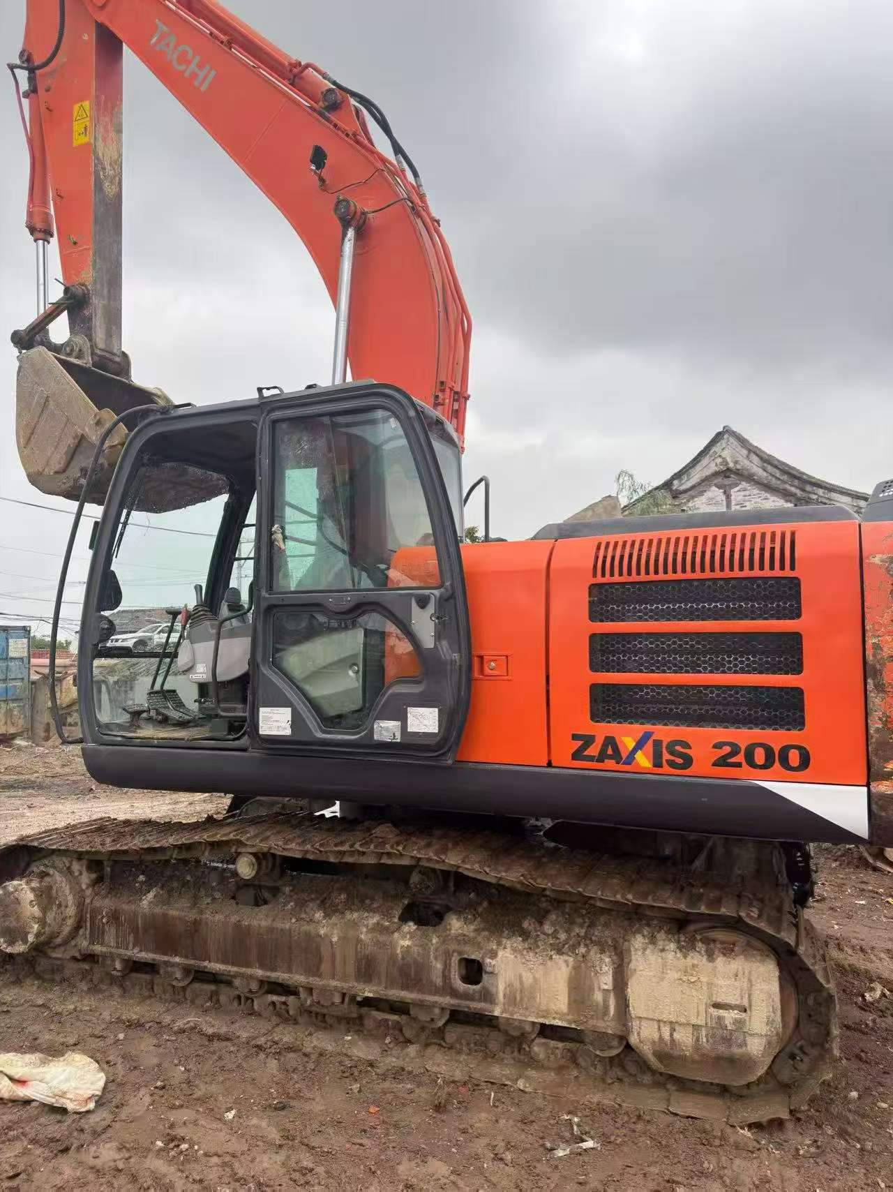 Buy Hitachi ZX200-5G Used Excavator / 9