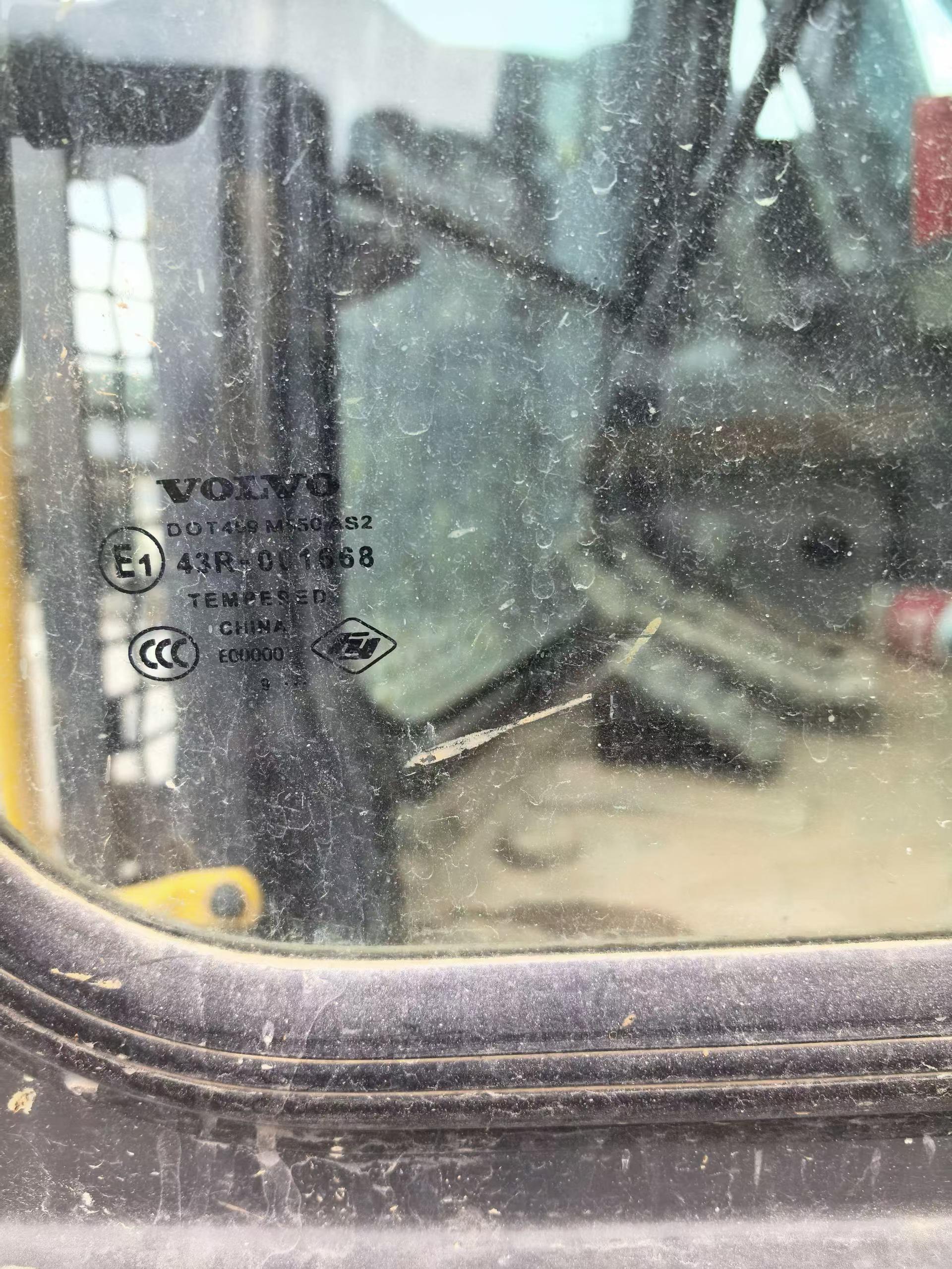 Buy Volvo L120E Used Excavator / 3