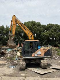 Buy Hyundai R110VS Used Excavator / 2 Buy Hyundai R110VS Used Excavator / 2