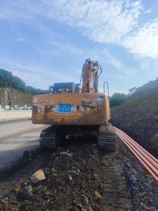 Buy Hyundai R215-7 Used Excavator / 1