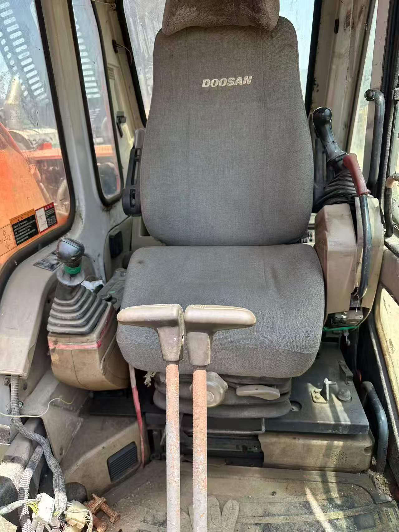 Buy Doosan DH215-7 Used Excavator / 4