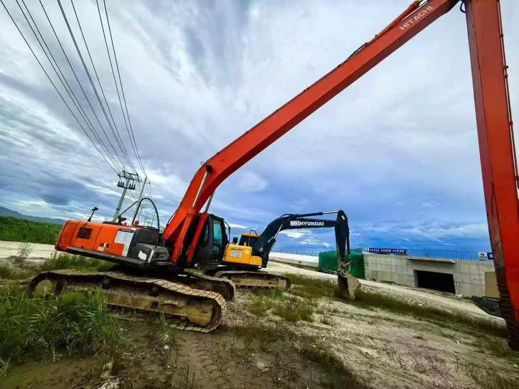 Buy Hitachi ZX260-3G Used Excavator / 1
