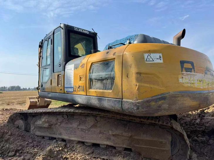 Buy XCMG XE215 Used Excavator / 1