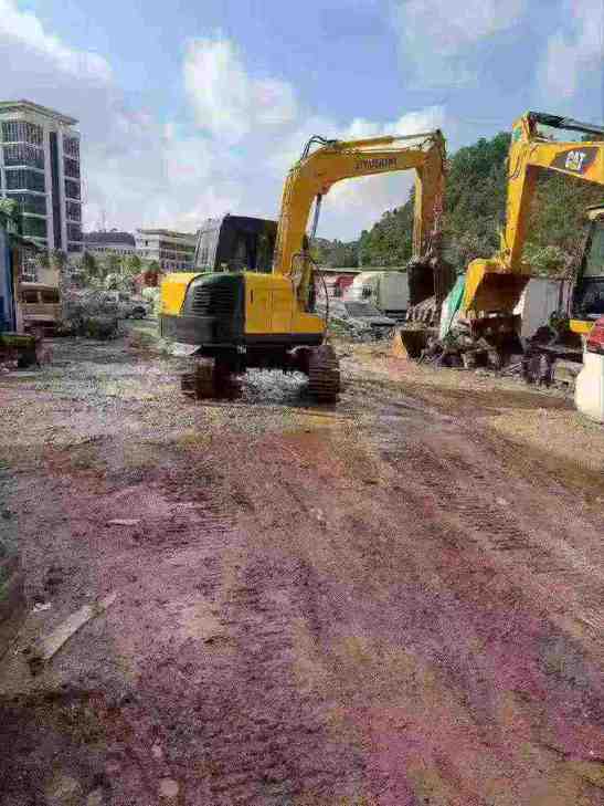 Buy Hyundai R80G Used Excavator / 1