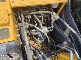 Buy XCMG XE135B Used Excavator / 4 Buy XCMG XE135B Used Excavator / 4