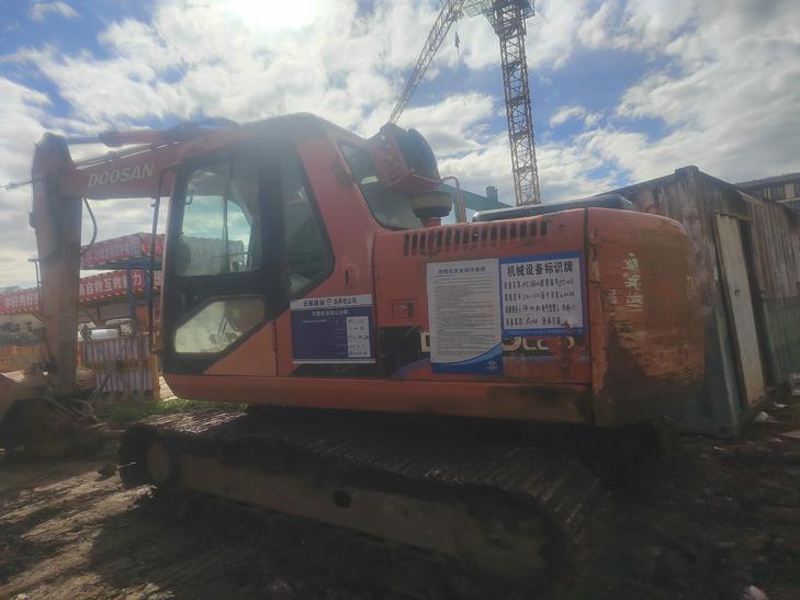 Buy Doosan DH150-7 Used Excavator / 1