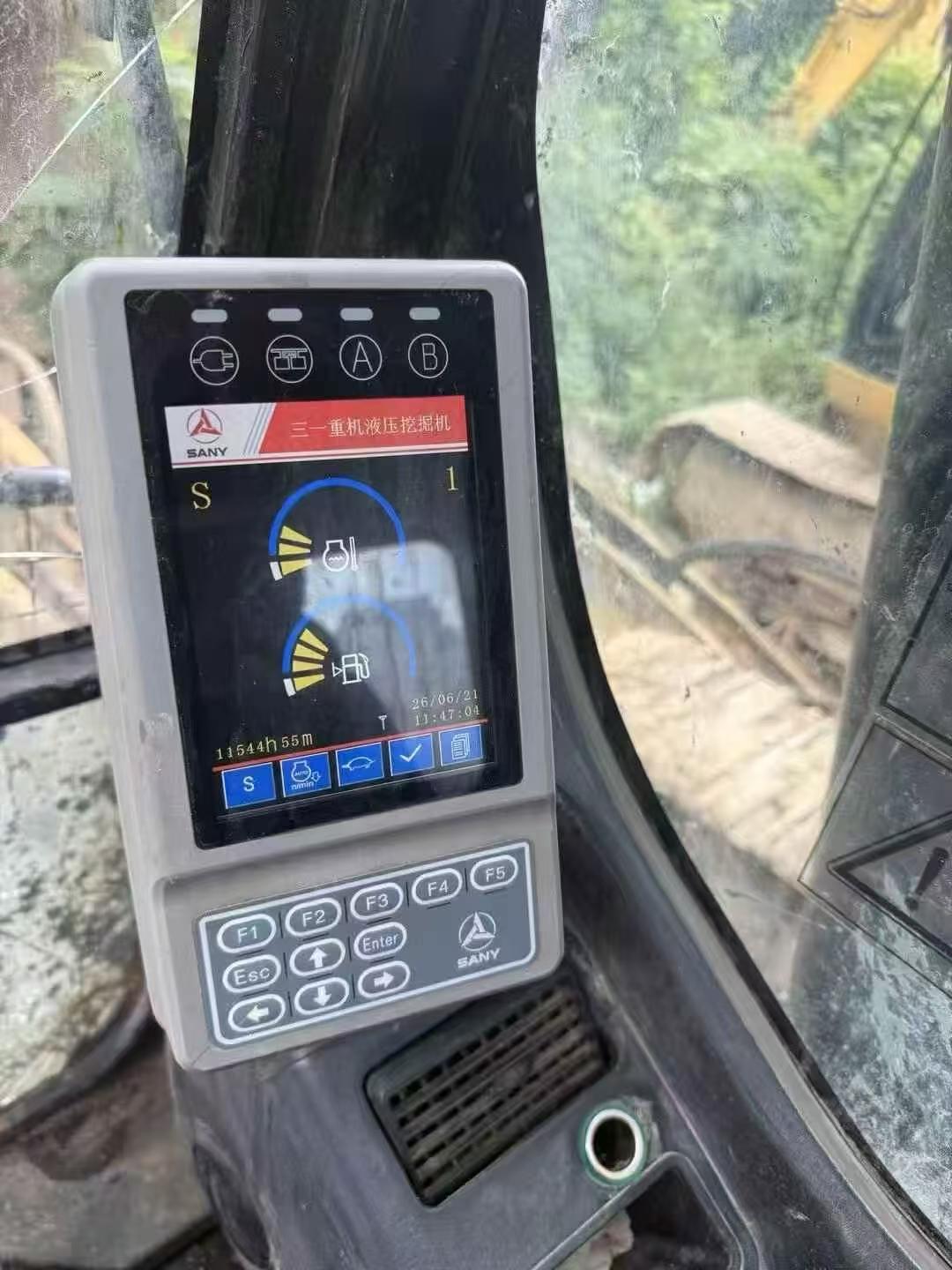 Buy Sany SY205C Used Excavator / 8