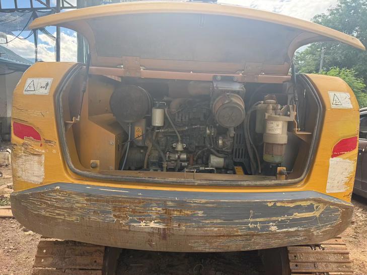 Buy XCMG XE75C Used Excavator / 1