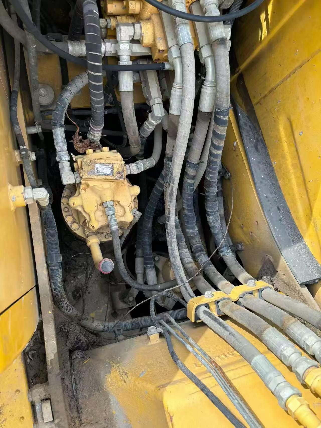 Buy Komatsu PC130-8 Used Excavator / 2