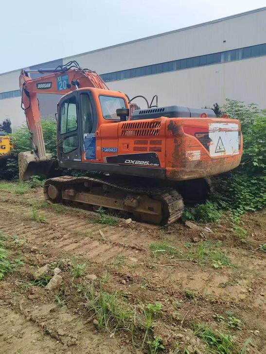 Buy Doosan DH215-7 Used Excavator / 1