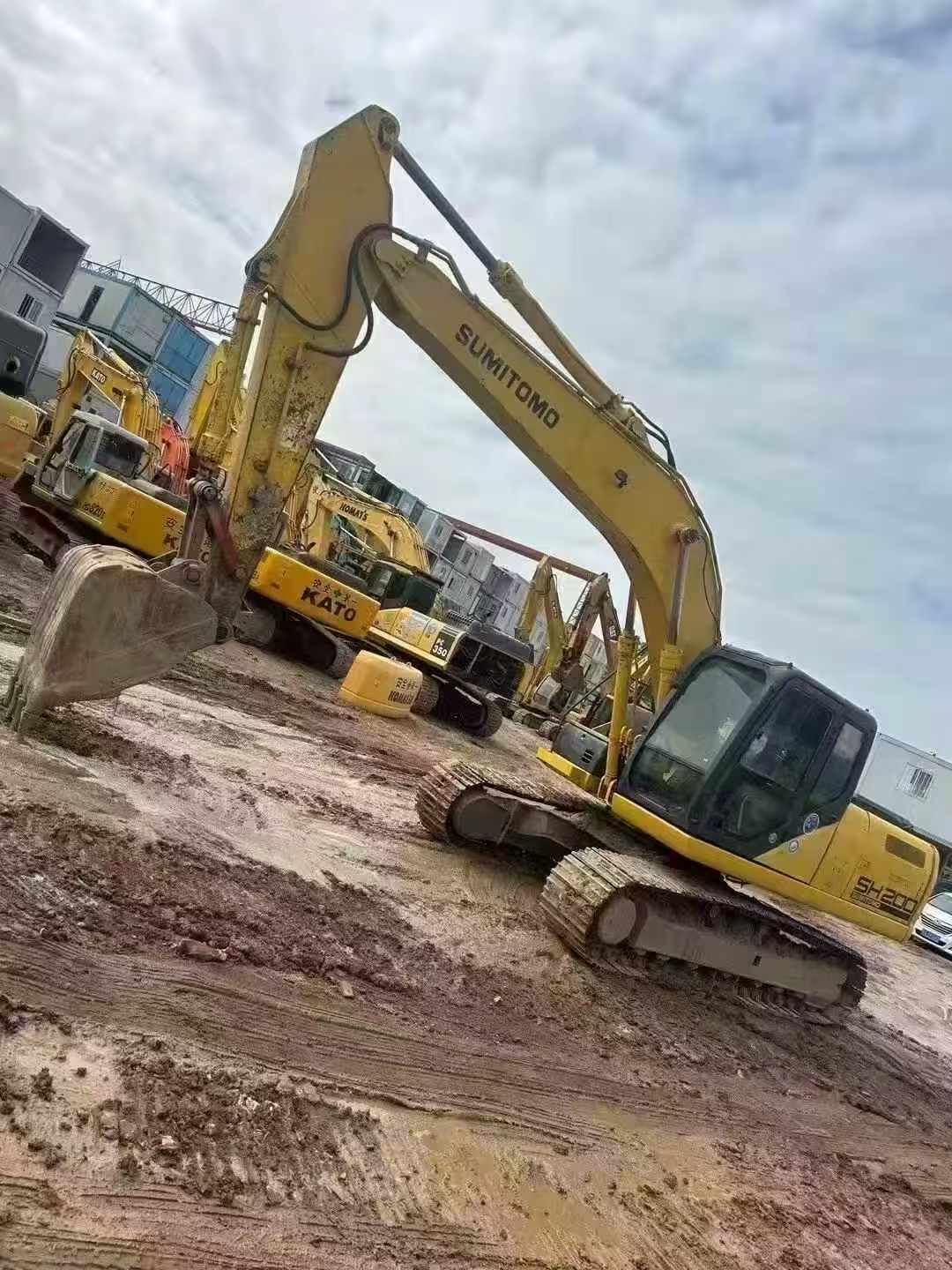 Buy Sumitomo SH200 Used Excavator / 3