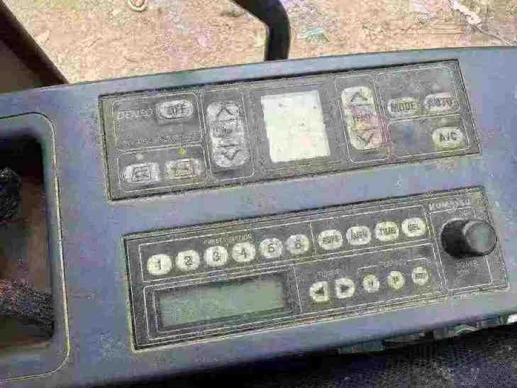 Buy Komatsu PC130 Used Excavator / 1