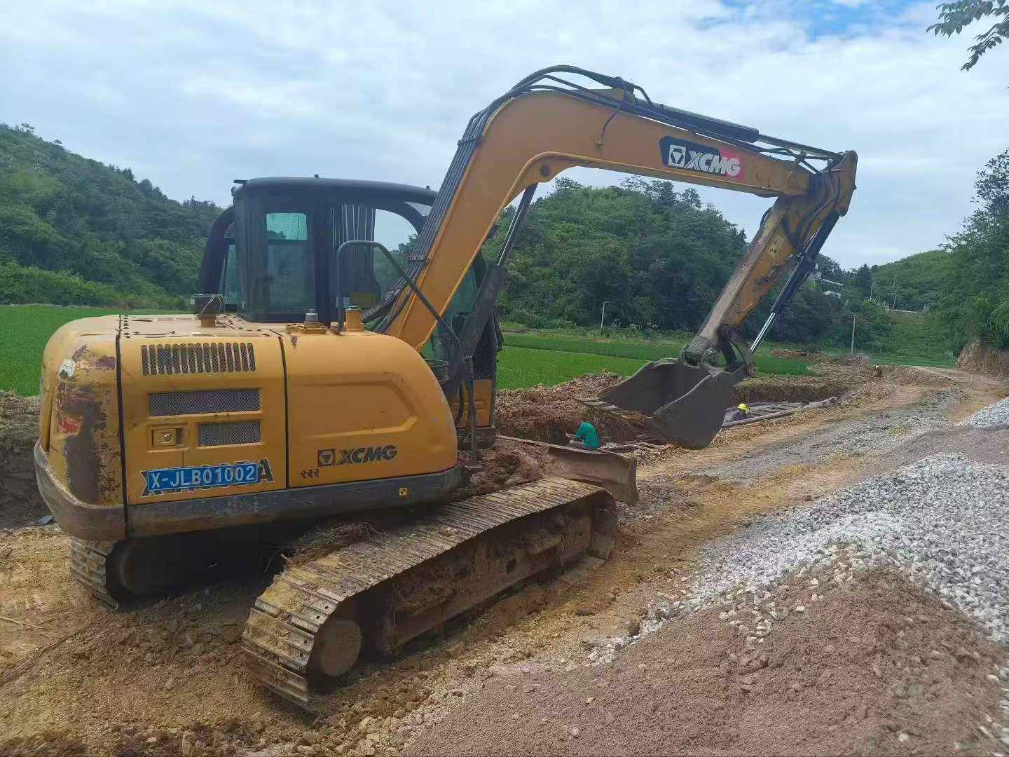 Buy XCMG XE75DA Used Excavator / 3