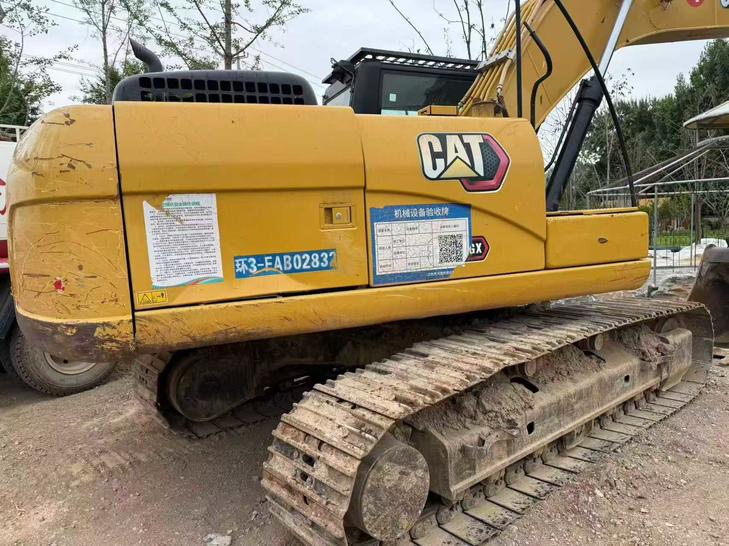 Buy Caterpillar 323 Used Excavator / 1
