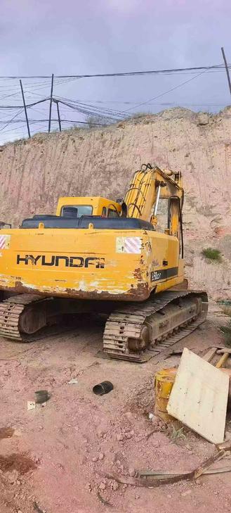 Buy Hyundai R225-7 Used Excavator / 1