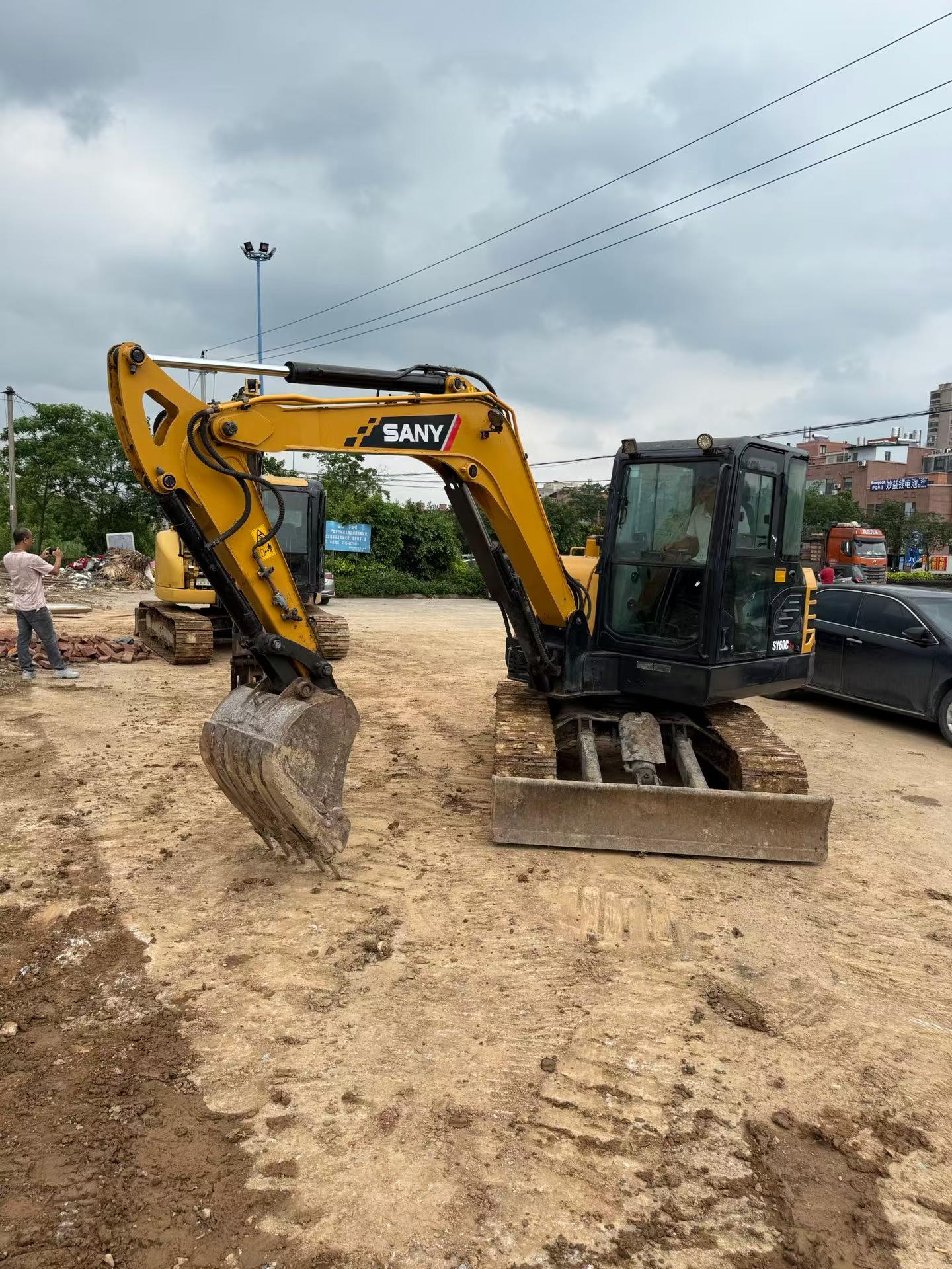 Buy Sany SY60 Used Excavator / 2