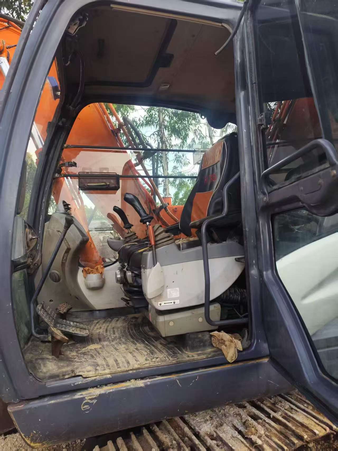Buy Hitachi ZX130-5A Used Excavator / 3
