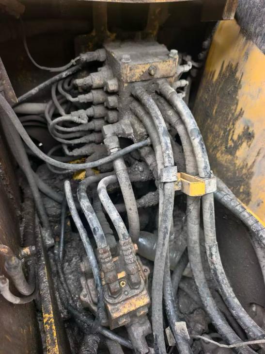 Buy Komatsu PC110-7 Used Excavator / 1