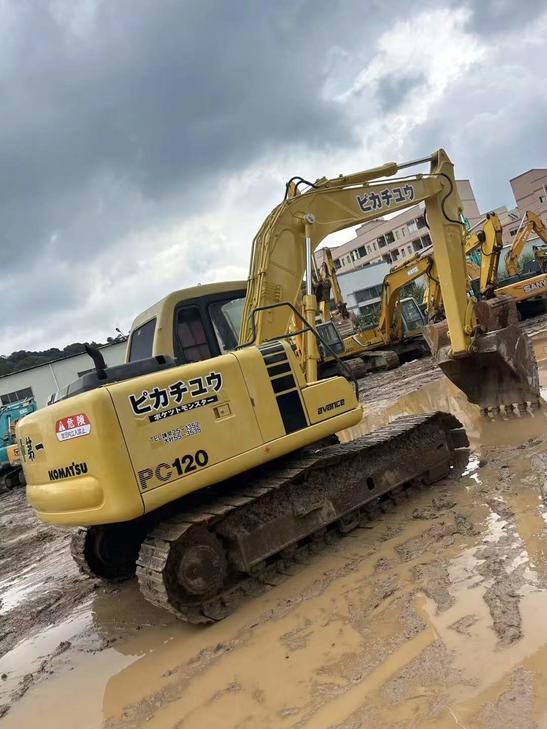 Buy Komatsu PC120-6 Used Excavator / 1