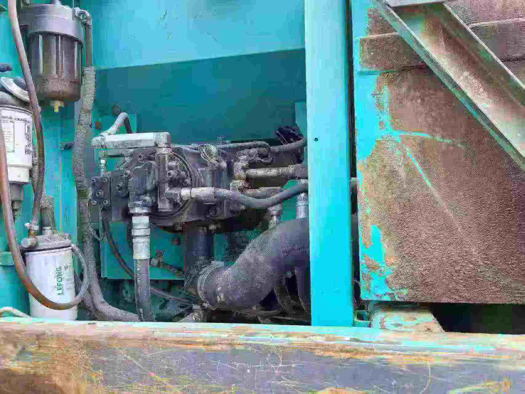 Buy Kobelco SK130 Used Excavator / 3