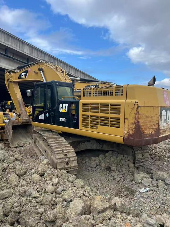 Buy Caterpillar 349E Used Excavator / 1