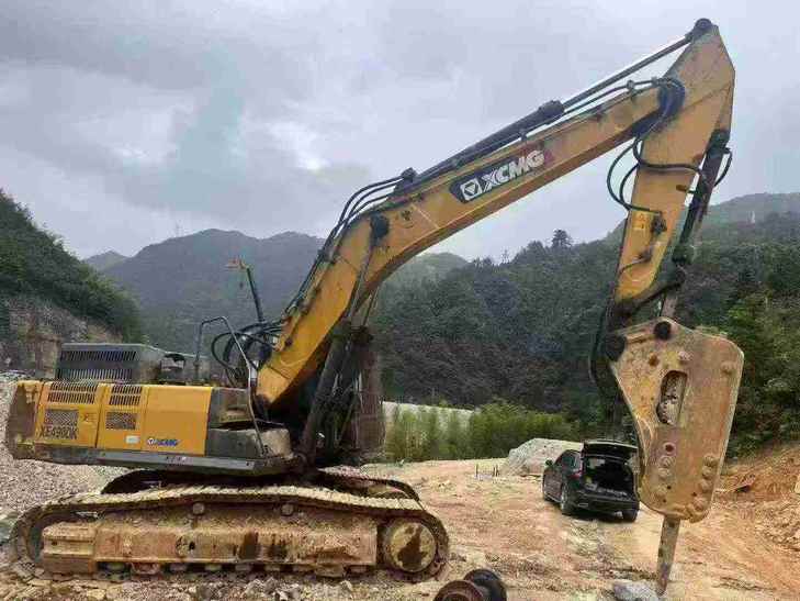 Buy XCMG XE470 Used Excavator / 1