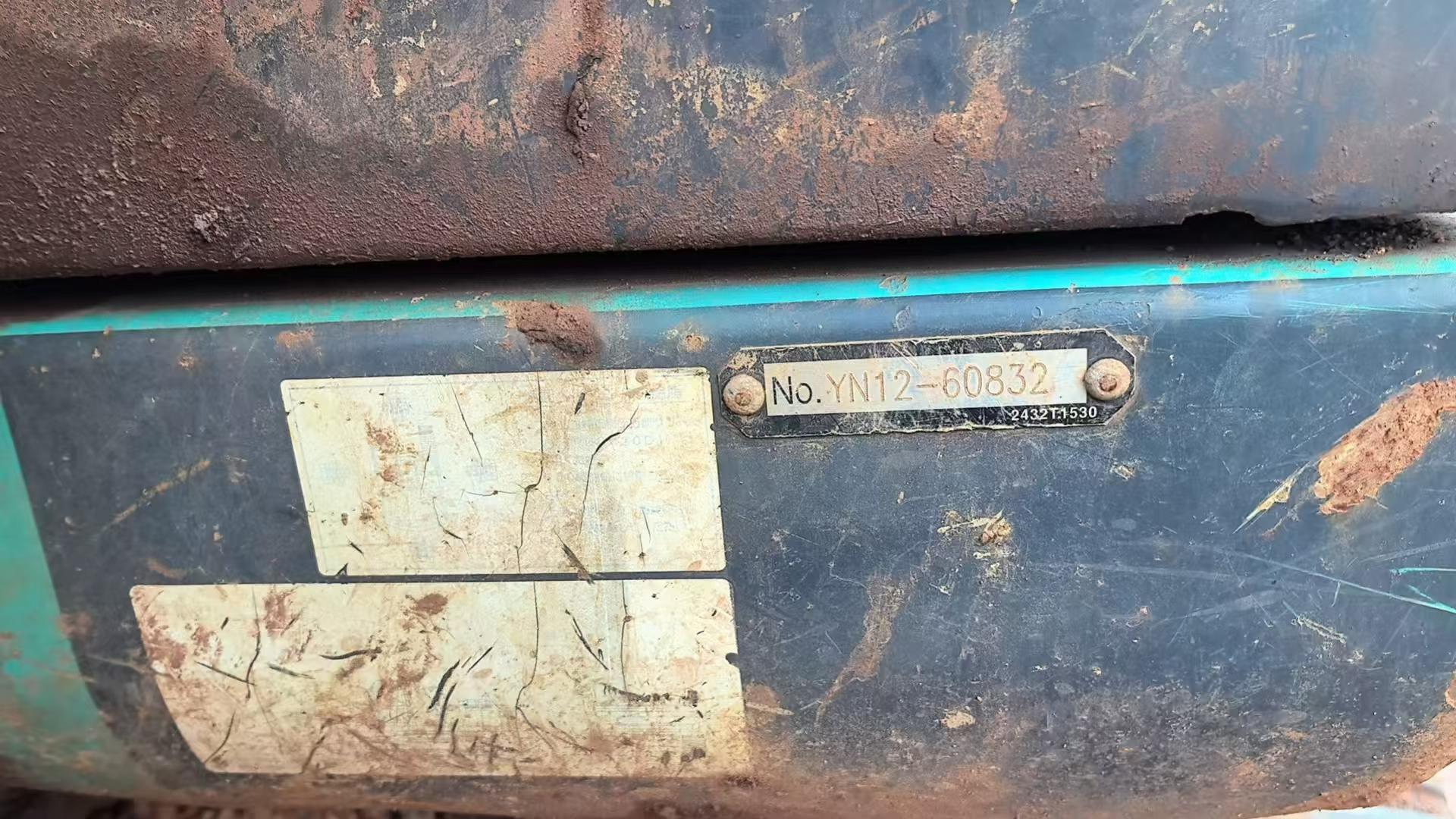 Buy Kobelco SK200-2 Used Excavator / 4