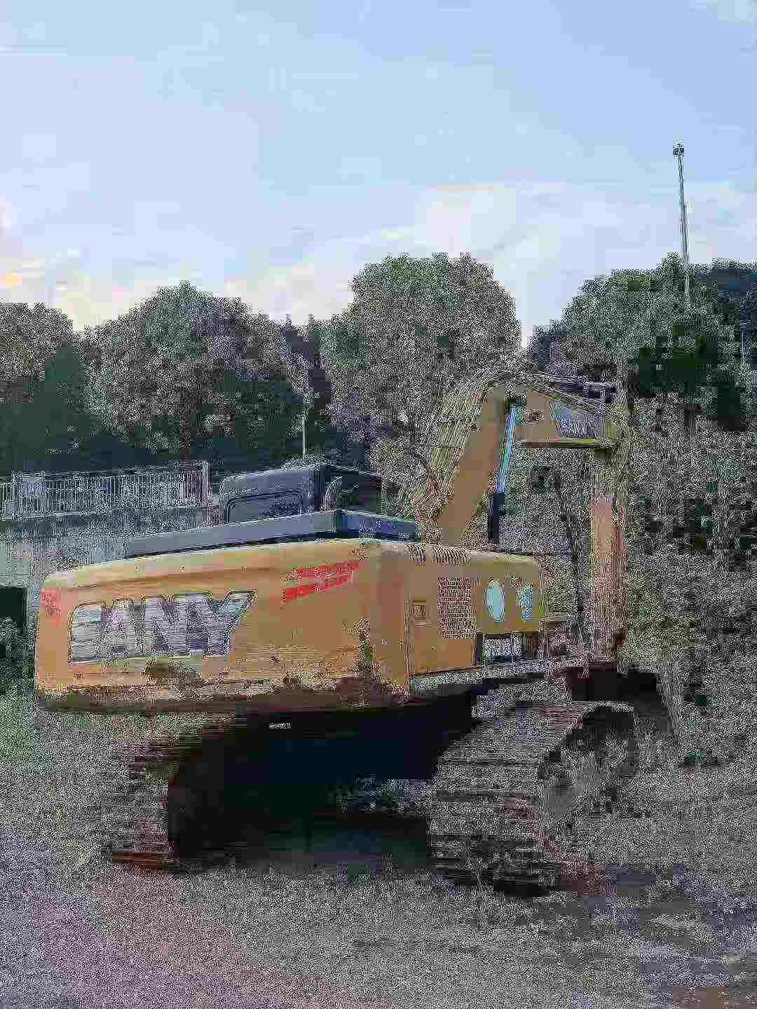 Buy Sany SY215C-8 Used Excavator / 6