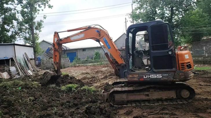 Buy Doosan DH55 Used Excavator / 1