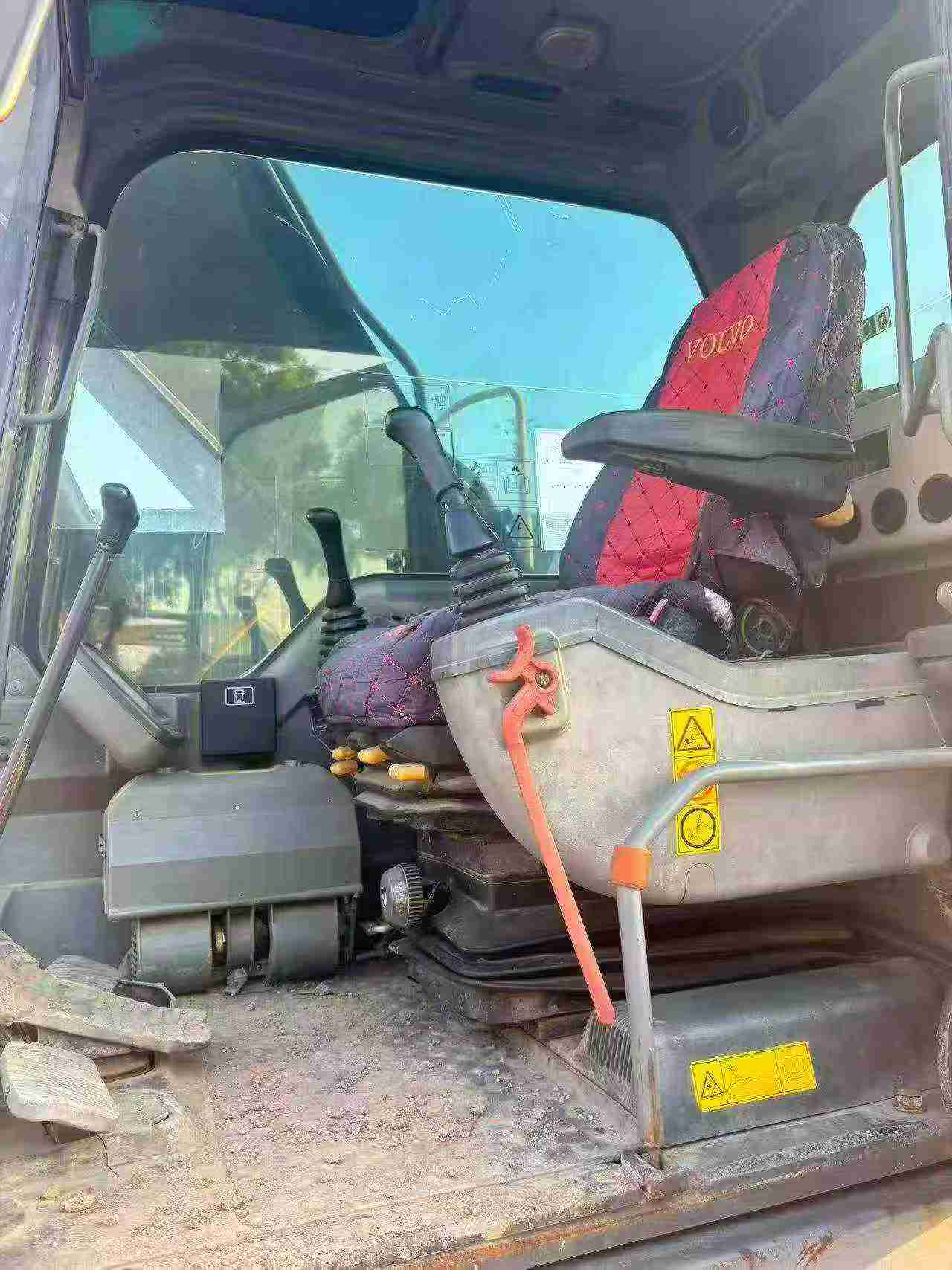 Buy Volvo EC210B Used Excavator / 9