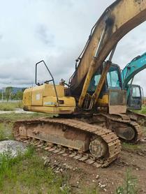 Buy Komatsu PC200-7 Used Excavator / 4 Buy Komatsu PC200-7 Used Excavator / 4