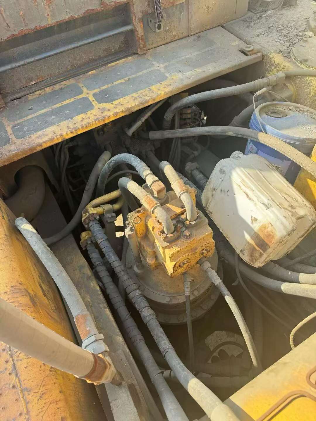 Buy Komatsu PC460LC-8 Used Excavator / 9