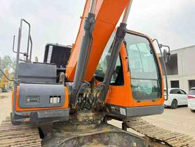 Buy Doosan DH215-7 Used Excavator / 3 Buy Doosan DH215-7 Used Excavator / 3