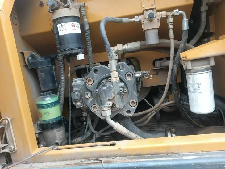 Buy XCMG XE200 Used Excavator / 1