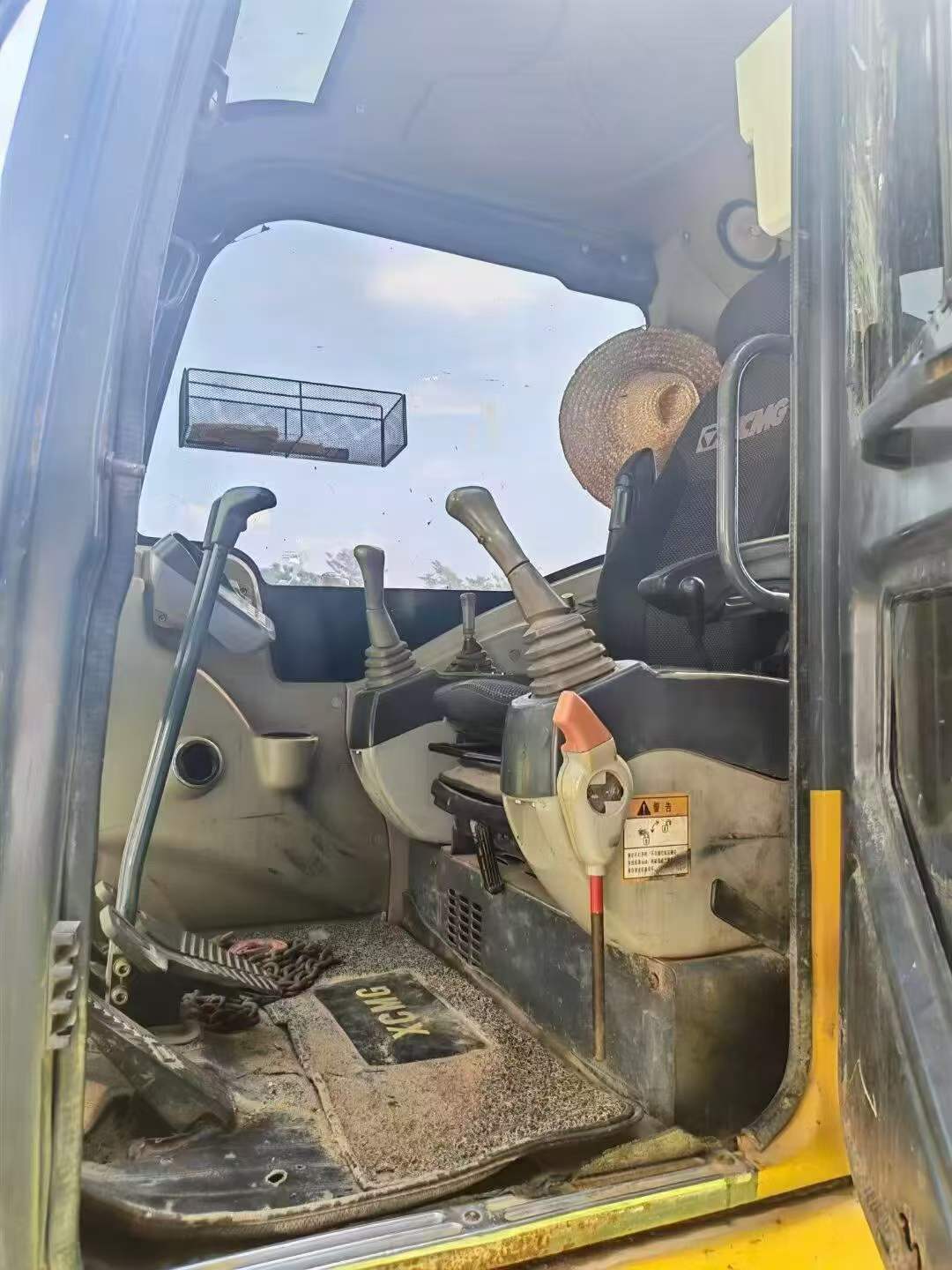 Buy XCMG XE60 Used Excavator / 4