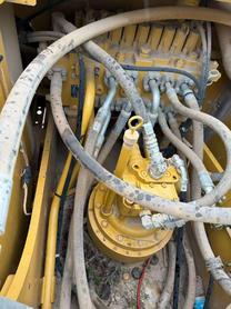 Buy Caterpillar 323 Used Excavator / 9 Buy Caterpillar 323 Used Excavator / 9