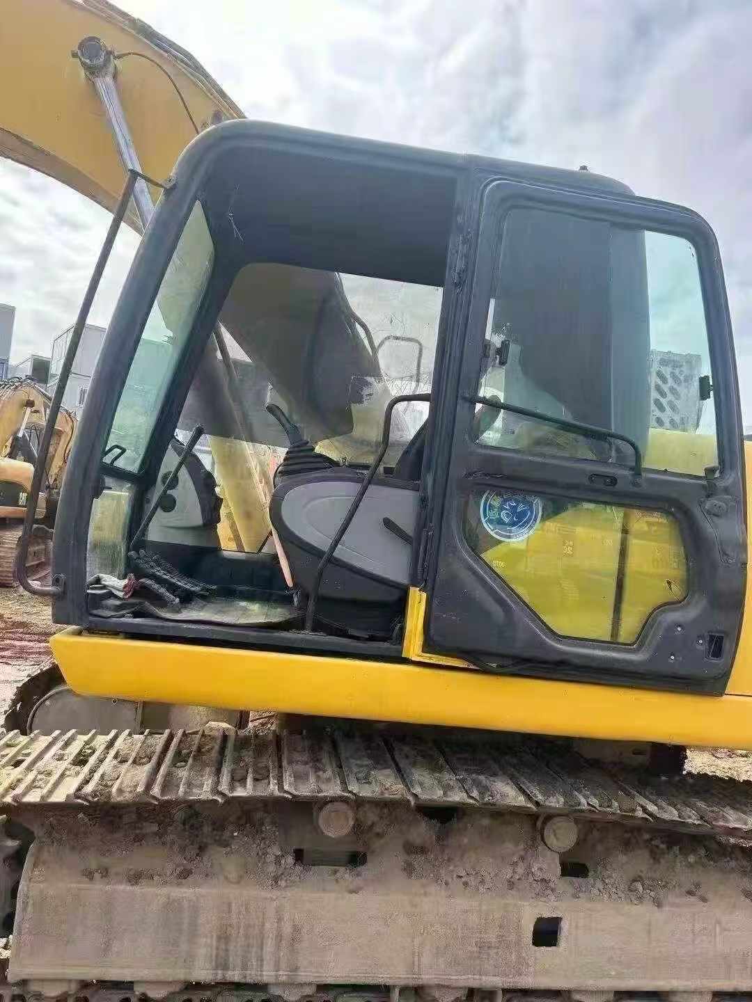Buy Sumitomo SH200 Used Excavator / 5