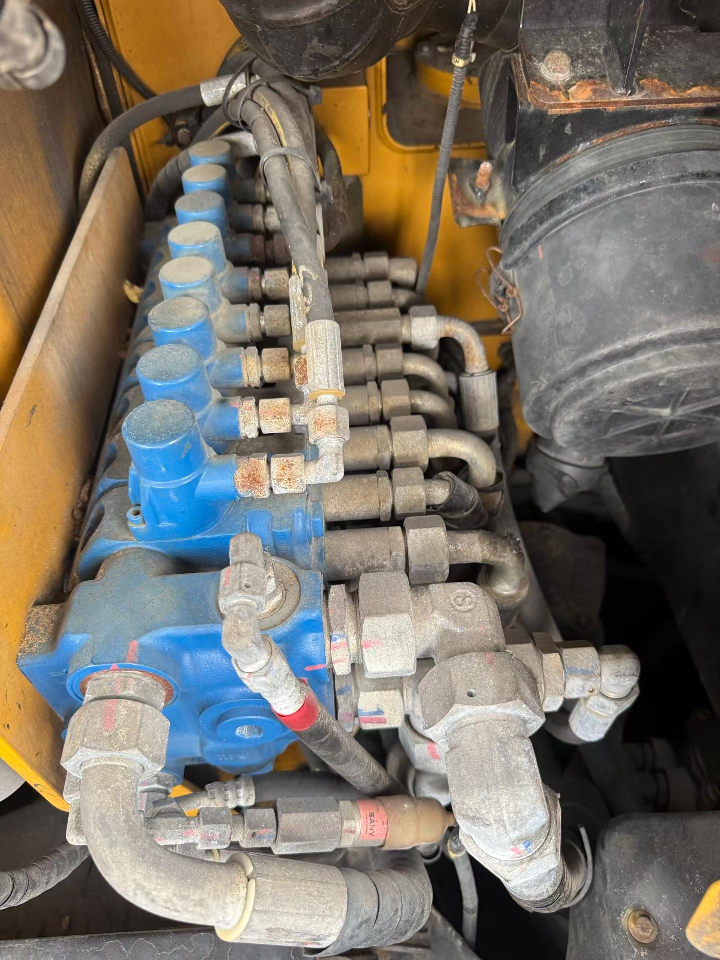 Buy Sany SY60 Used Excavator / 9