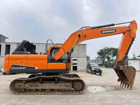 Buy Doosan DH215-7 Used Excavator / 2 Buy Doosan DH215-7 Used Excavator / 2