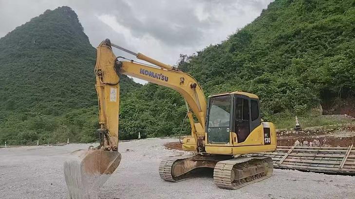 Buy Komatsu PC110-7 Used Excavator / 1