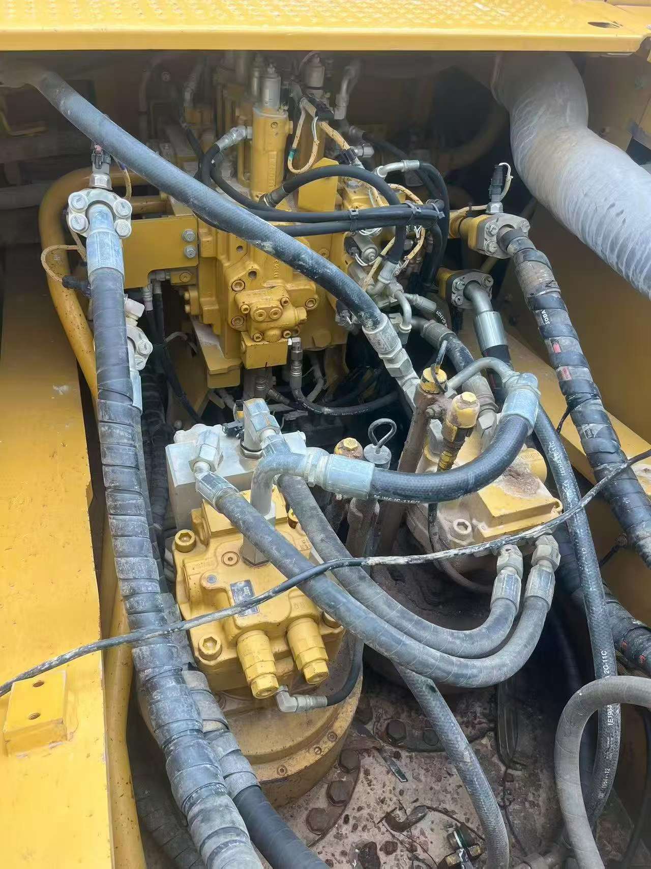 Buy Caterpillar 349E Used Excavator / 4