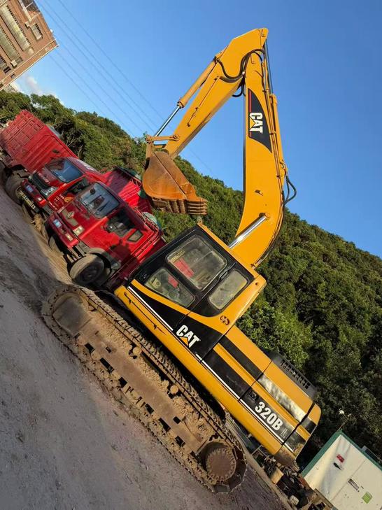 Buy Caterpillar 320B Used Excavator / 1