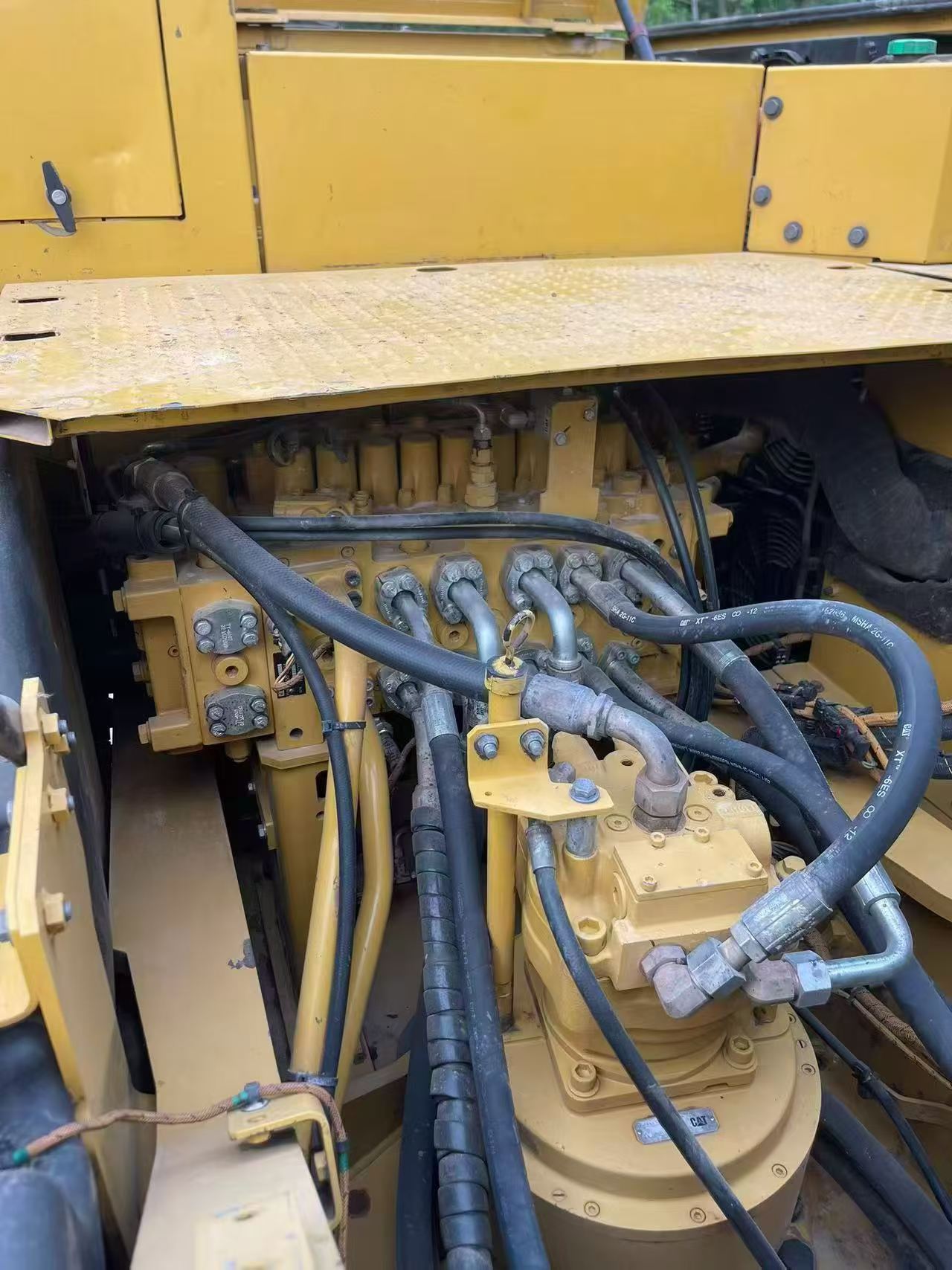 Buy Caterpillar 330B Used Excavator / 8